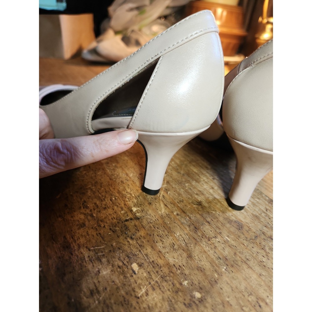 LifeStride Soft System dress pumps In Taupe, Sz 6M - Picture 6 of 11